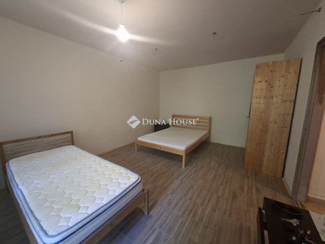 Kiadó téglalakás, albérlet, Gödöllőn 170 E Ft / hó, 1 szobás
