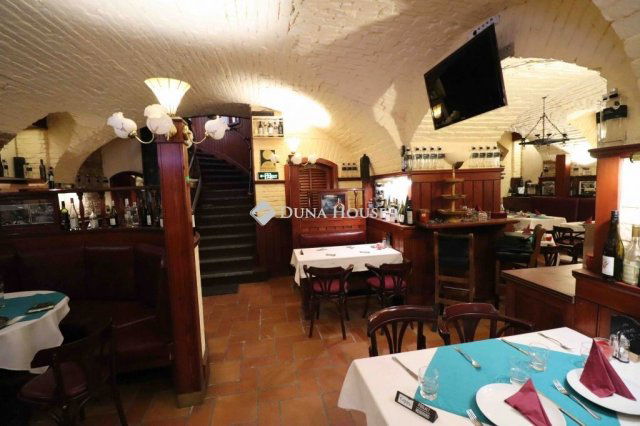 Eladó üzlethelyiség, Budapesten, VI. kerületben 123 M Ft