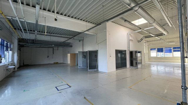 Kiadó telek, Győrött 3000 E Ft / hó, 7 szobás