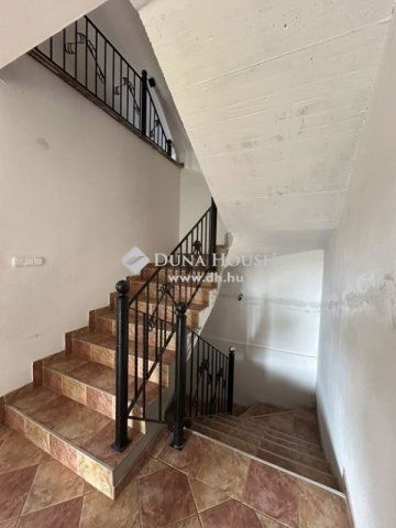 Eladó családi ház, Dabason 72.5 M Ft, 5 szobás