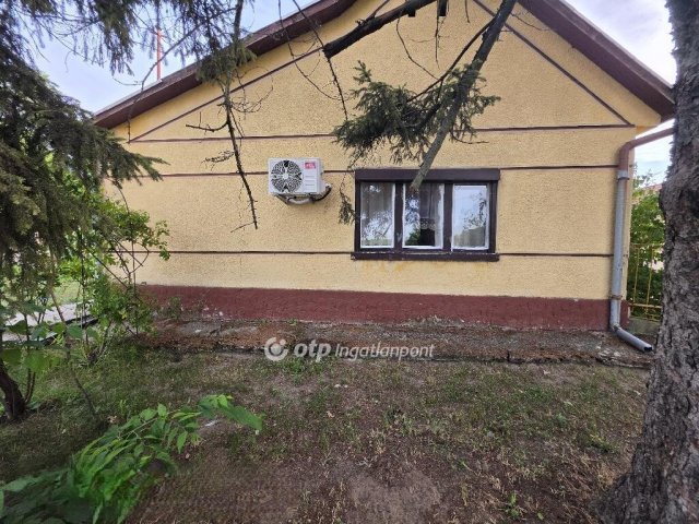 Eladó családi ház, Táborfalván 45 M Ft, 2+1 szobás