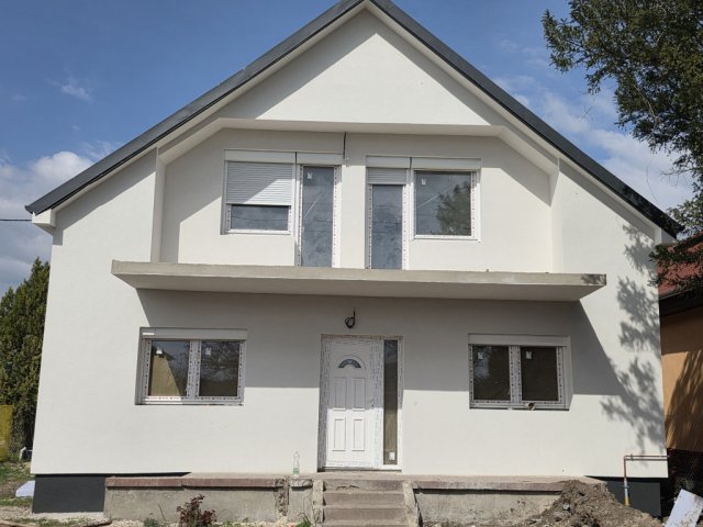 Eladó családi ház, Pusztaszabolcson 99.9 M Ft, 3+3 szobás