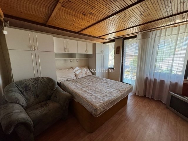 Eladó családi ház, Kecskeméten 94.9 M Ft, 8 szobás