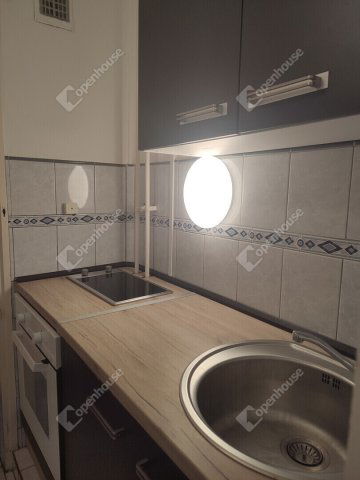 Kiadó panellakás, albérlet, Tatabányán 150 E Ft / hó, 2 szobás