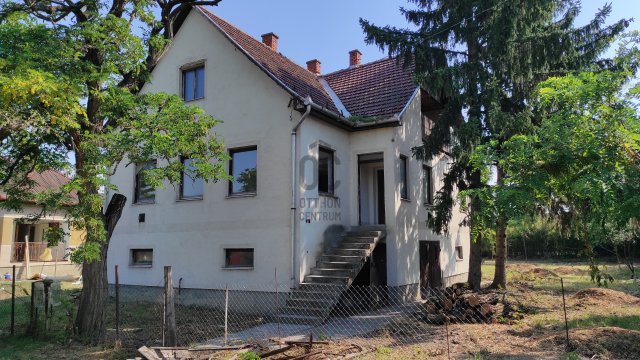 Eladó családi ház, Poroszlón 69 M Ft, 3 szobás