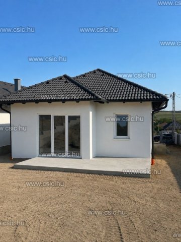 Eladó ikerház, Vácdukán 94.9 M Ft, 4 szobás