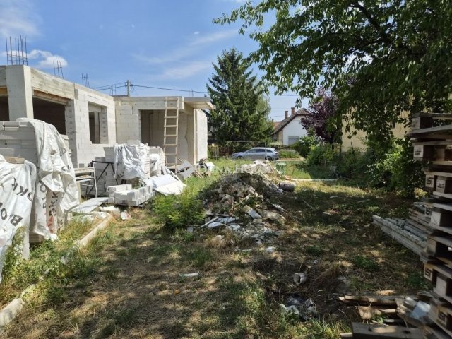 Eladó családi ház, Tárnokon 70 M Ft, 5 szobás