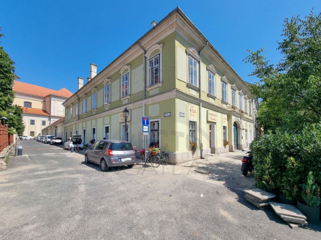 Eladó téglalakás, Szombathelyen 57 M Ft, 3 szobás