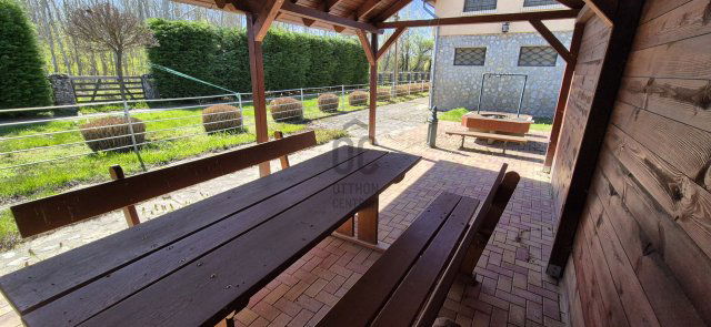 Eladó nyaraló, Tiszacsegén 82 M Ft, 3 szobás