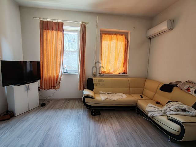 Eladó családi ház, Mosonmagyaróváron 29.9 M Ft, 2 szobás