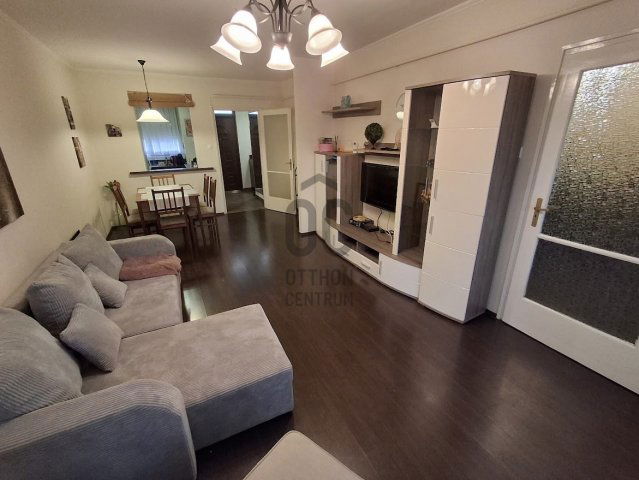 Kiadó téglalakás, albérlet, Cegléden 160 E Ft / hó, 2 szobás