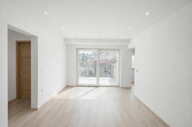 Eladó téglalakás, Balatonberényben 149 M Ft, 6 szobás