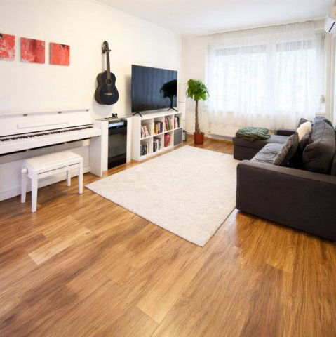 Eladó panellakás, III. kerületben, Amfiteátrum utcában