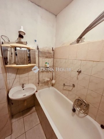 Eladó családi ház, Bicskén, Losonczi utcában 49 M Ft, 3 szobás