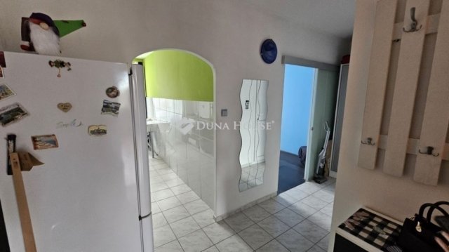 Eladó panellakás, Veszprémben 49.9 M Ft, 2 szobás