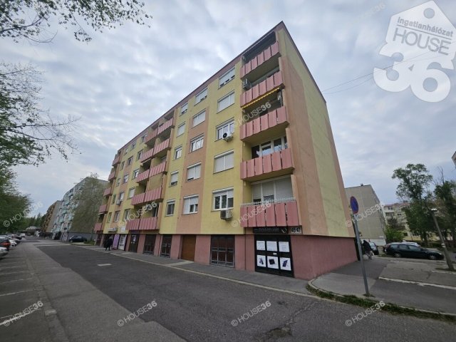 Eladó téglalakás, Kecskeméten 44.9 M Ft, 2 szobás