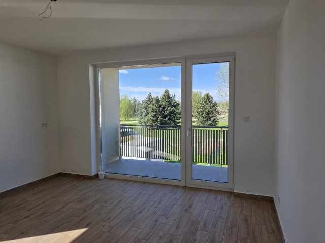 Kiadó téglalakás, albérlet, Bábolnán 260 E Ft / hó, 3 szobás