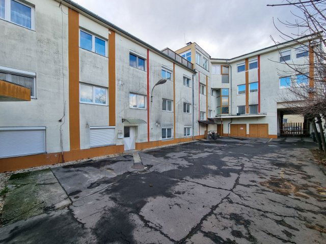 Eladó téglalakás, Szombathelyen 36 M Ft, 2 szobás