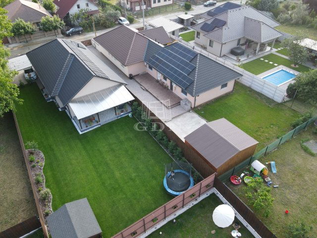 Eladó ikerház, Isaszegen 79.99 M Ft, 4 szobás