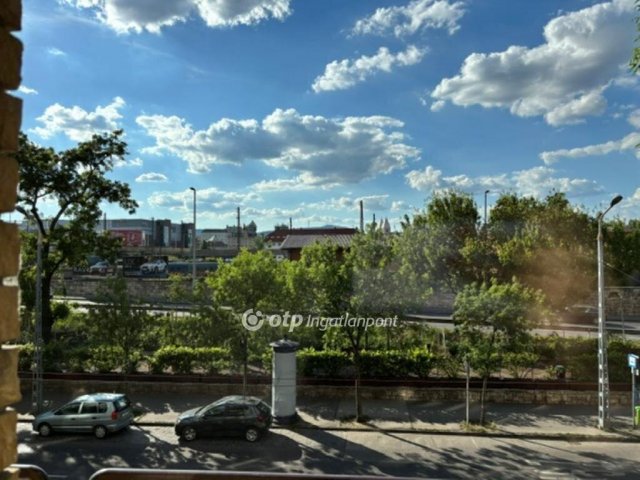 Eladó téglalakás, Budapesten, VI. kerületben 120 M Ft, 3 szobás