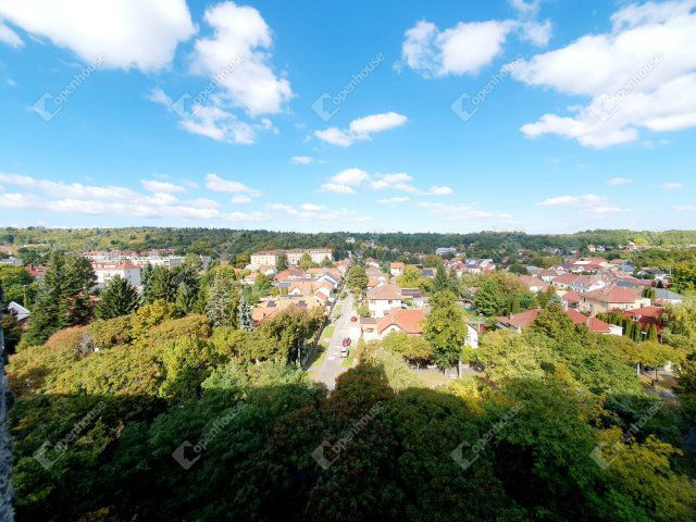 Eladó panellakás, Miskolcon 29.9 M Ft, 3 szobás