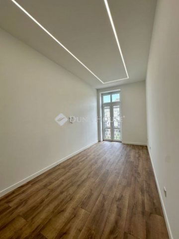 Eladó téglalakás, Budapesten, V. kerületben 181 M Ft, 4 szobás