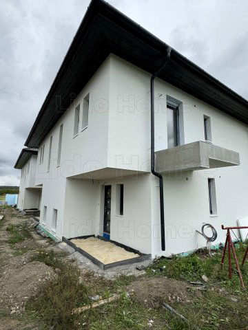 Eladó téglalakás, Balatonföldváron 84.5 M Ft, 4 szobás