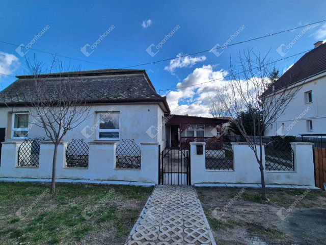 Eladó családi ház, Monorierdőn 45.99 M Ft, 3 szobás