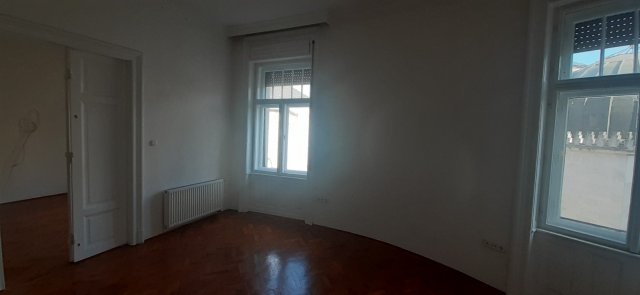 Kiadó téglalakás, albérlet, VII. kerületben, Wesselényi utcában