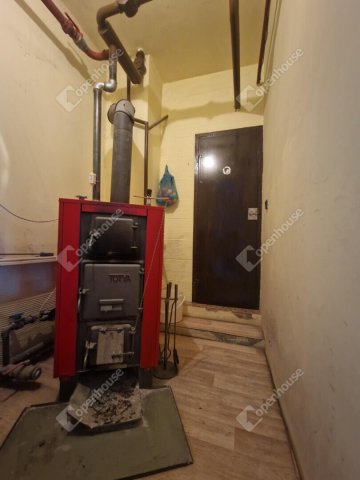 Eladó családi ház, Ácson 65 M Ft, 5 szobás