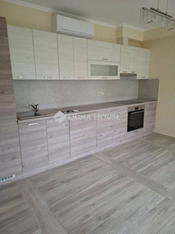 Kiadó téglalakás, albérlet, Szekszárdon 280 E Ft / hó