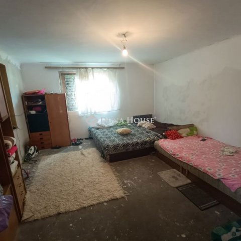 Eladó családi ház, Izsákon 15 M Ft, 4 szobás