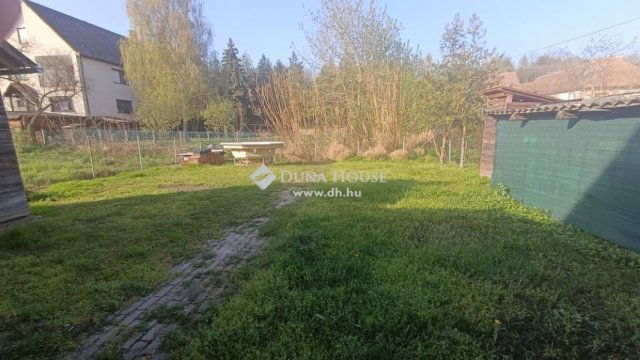 Eladó családi ház, Úrin 59.9 M Ft, 3+1 szobás