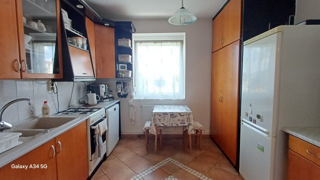 Eladó téglalakás, Pécsett 74 M Ft, 2+1 szobás