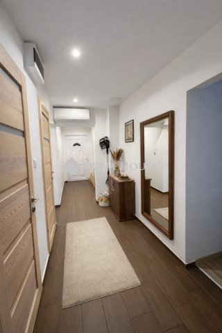 Eladó panellakás, Szegeden 62.9 M Ft, 3 szobás