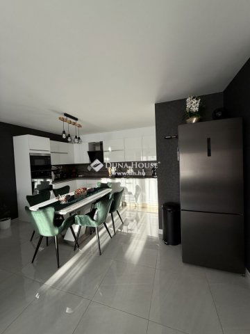 Eladó téglalakás, Kozármislenyen 94.9 M Ft, 2+2 szobás