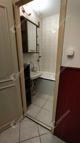 Kiadó panellakás, albérlet, Győrött 175 E Ft / hó, 2 szobás