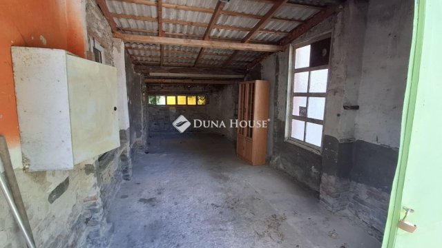Eladó garázs, Dorogon, Hungária úton 7.99 M Ft