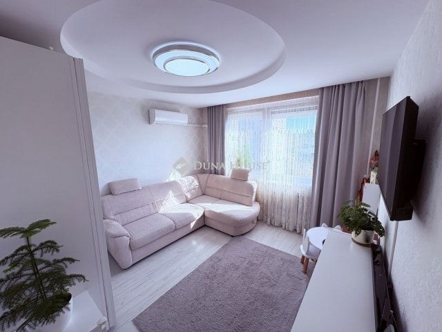 Eladó panellakás, Budapesten, XV. kerületben 80 M Ft, 3 szobás