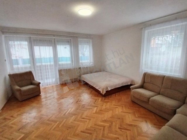 Kiadó téglalakás, albérlet, XIV. kerületben, Ráskay Lea utcában