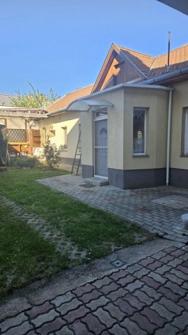 Eladó családi ház, Debrecenben 122.9 M Ft, 7 szobás