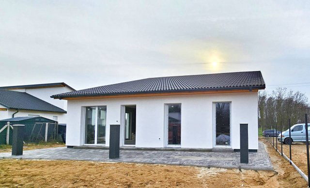 Eladó családi ház, Hernádon 85 M Ft, 5 szobás