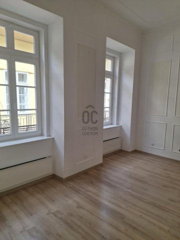 Eladó téglalakás, Budapesten, V. kerületben, Sas utcában