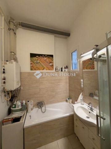 Eladó téglalakás, Budapesten, VII. kerületben 98.9 M Ft