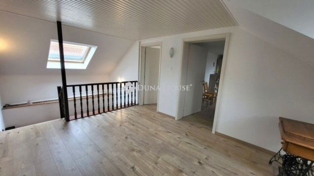 Eladó családi ház, Budapesten, III. kerületben 169 M Ft