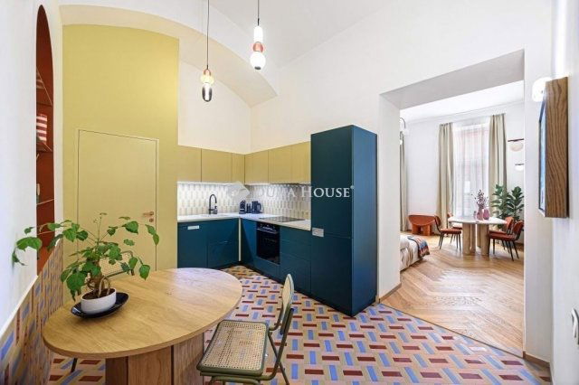 Eladó téglalakás, Budapesten, VI. kerületben 210 M Ft, 3 szobás