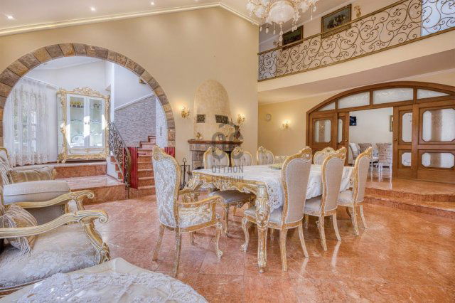 Eladó családi ház, Budapesten, XVII. kerületben 240 M Ft