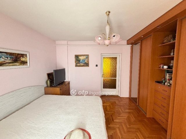 Eladó családi ház, Egerben 99.9 M Ft, 3 szobás