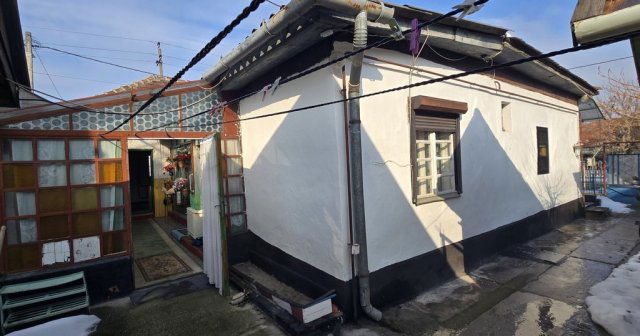 Eladó családi ház, Szigethalmon 46 M Ft, 5+3 szobás