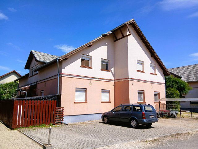 Eladó téglalakás, Szigetszentmiklóson 61.8 M Ft, 4 szobás